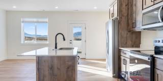 BRAND NEW 3 bed 2.5 Bath Townhome - Small dog negotiable Gallery 4