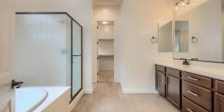 Modern 4BR Avance Home:Gated, Resort Pool, Gym & Quick Downtown Access Gallery 43