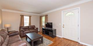 Beautiful 3 bed 2 bath Home - AVAILABLE NOW! Gallery 10