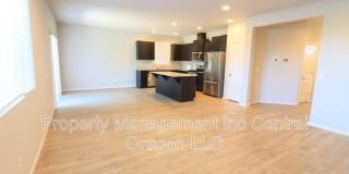 61581 SE Lorenzo Dr Gallery 4