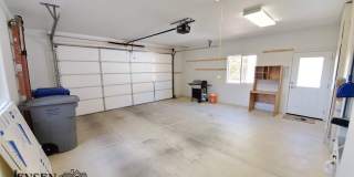 3 Bedroom, One Level Furnished Home in Emerald Ridge Gallery 30