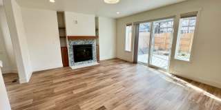 Stunning 3 Bed, 2.5 Bath Home in the Heart of Downtown Bend! Stunning 3 Bed, 2.5 Bath Home in the Heart of Downtown Bend! Gallery 3