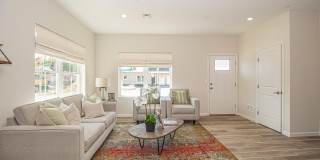 309 Ashley Court Avenue Gallery 24