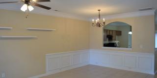 Beautiful Townhome - Great Location Gallery 4