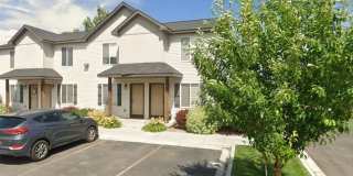 2 Bed 1.5 Bath Townhome near campus Gallery 1