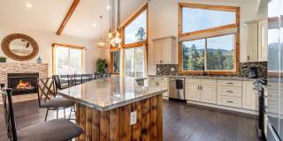 Stunning Fully Furnished 4-Bedroom Home with Amazing Views, EV Charger & Solar in Big Bear! Gallery 18