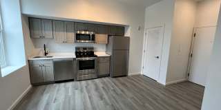 725 W Pratt Gallery 6