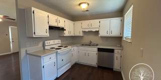MOVE IN SPECIAL: $500 OFF 1ST MONTH'S RENT!** MOVE IN SPECIAL: $500 OFF 1ST MONTH'S RENT!** Gallery 6