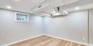 1519 STAFFORD Street N Gallery 17