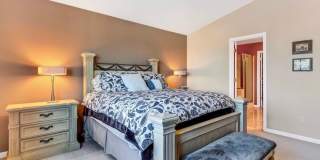 Spacious 3BR House in Gresham Gallery 16