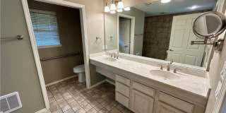 1826 N Glenbrook Place Gallery 10