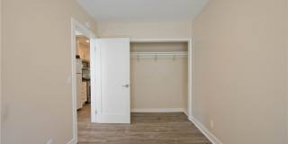 1639 Redcliff Gallery 16