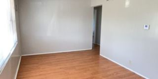 *AVAILABLE IN JUNE!* BIG BACKYARD - 2 BEDROOMS! Gallery 11