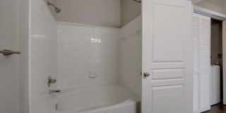 The Metro Apartments Gallery 20