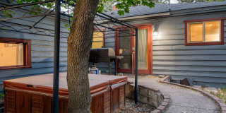 Hot Tub, Heated 3-Car Garage, Pet-Friendly, Enclosed Yard With Privacy Fence Gallery 1