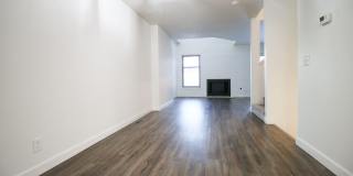 2 Bedroom, 2.5 Bath Walking Distance From the Riverside Trails and Downtown! Gallery 8