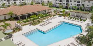 Revello Apartments Gallery 92