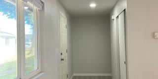 Charming 2BR Duplex in Tacoma Gallery 29