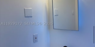 2001 N Dixie Hwy Gallery 4