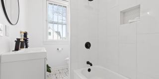 Charming + Modern Highland Park Home - 3 Beds, 2 Baths, Fenced Yard, + Plenty of Parking! Gallery 22