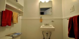 No Brokers Fee Unit on Cleveland Circle, Central Heat, Laundry, on a Site, Parking for Rent, Eat-in Kitchen Gallery 8
