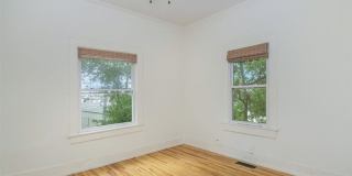 Adorable 2BR House for Rent! Gallery 12