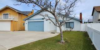 Single Story 4 Bedroom House in Mira Mesa Gallery 1