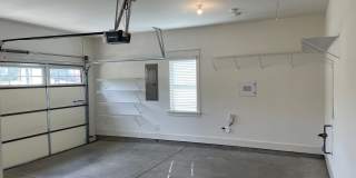 One level home with 2 Car Garage! Gallery 5