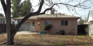 Tower District home, easy access to FWY 99 Gallery 8