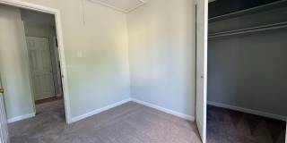 47 KING HENRY Circle Gallery 18