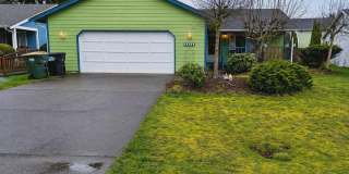 Must See 3 BED/2 Bath Rambler in Heart of Yelm Available 6/10/26! Close to JBLM!!! Gallery 3