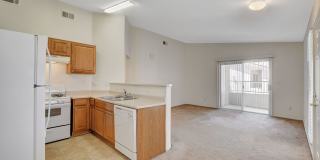 Adorable 2 Bedroom Condo Gallery 8