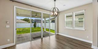 Immaculate 4 bedroom, 2.5 bathroom home with a dedicated office, spacious loft, and 2,648 square feet of living space Gallery 11