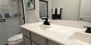Gorgeous 3 Bedroom 2 Bath with modern upgrades in the home! Gallery 13