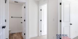 BRAND NEW 3 bed 2.5 Bath Townhome - Small dog negotiable Gallery 14