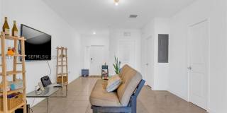 117 NE 3rd Ct Gallery 11