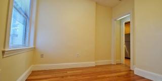BU Brookline 4-bed 2-bath Gallery 10
