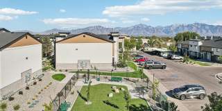 Carrington Square Gallery 37