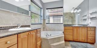 853 SW 11th Ct Gallery 29