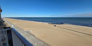 DOLPHIN RUN CONDOMINIUM Gallery 1