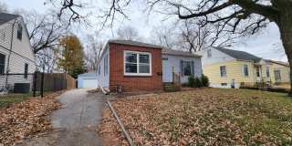 Beaverdale! 2 Bedroom, 1 Bathroom home with detached garage Beaverdale! 2 Bedroom, 1 Bathroom home with detached garage Gallery 17