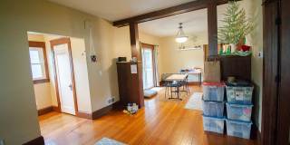 Charming & Spacious Main-Level Apartment Near Downtown Gallery 5