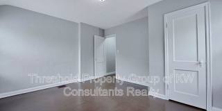 1732-1734 E Whittier Street Gallery 16