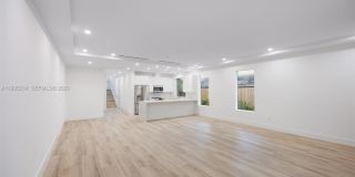3164 Plaza St Gallery 7