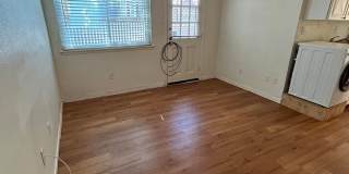 1106 W 22nd #3 Gallery 13