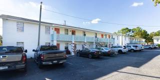 Marilyn Apartments Gallery 1