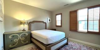 86 Meander Gallery 23