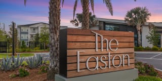 The Easton Riverview Apartments Gallery 1