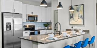 District Midtown Gallery 17