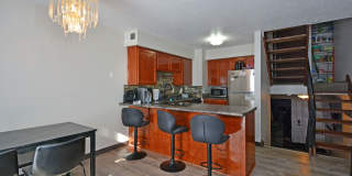 Beautiful 3-Bed 2-Bath Townhouse in Brooklyn Park! Gallery 6